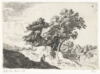 Groep bomen op een heuvel met passerende ruiter
