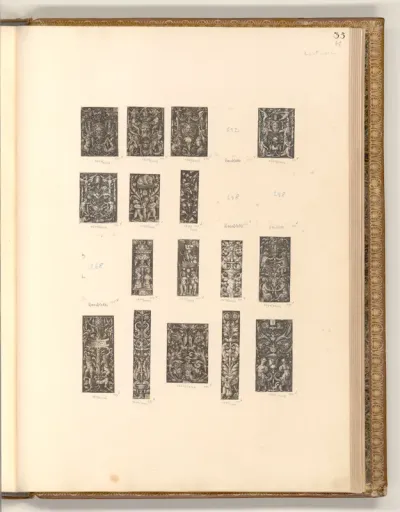 Hochfüllungen: Ornamente und Groteske