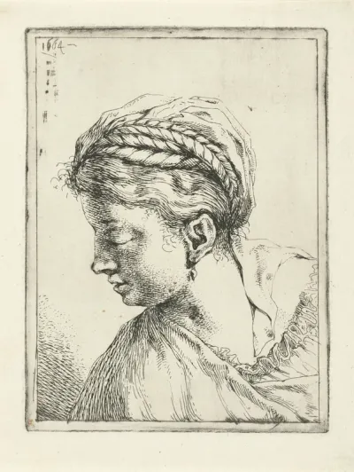 Hoofd van een vrouw met vlechten en oorbel