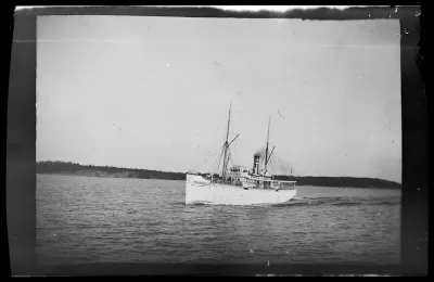 Höyrylaiva s/s Uleåborg saapuu Niemenlauttaan