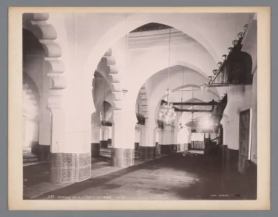Interieur van de Djama’a al-Kebir in Algiers