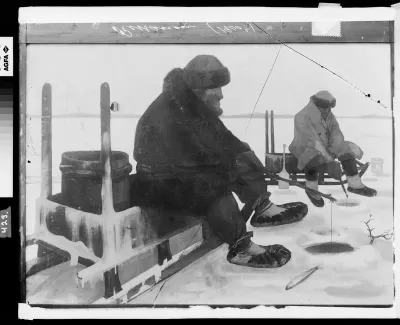 Juho Rissanen: "Avannolla onkijat" vuodelta 1900