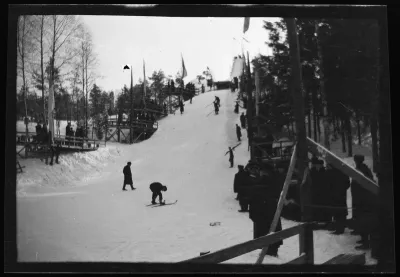 Kilpailut Alppilan hyppyrimäessä