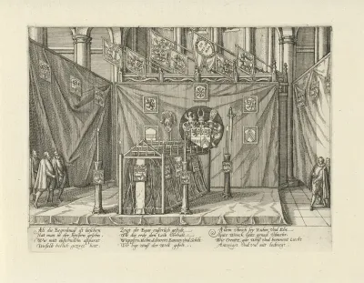 Kist in een kerkinterieur