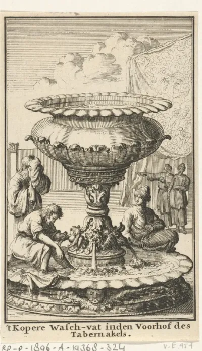 Koperen wasvat of spoelbekken in de hof van het tabernakel