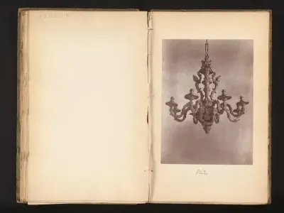 Kroonluchter in de stijl van Lodewijk XIV, uit de collectie van Christopher Beckett Denison