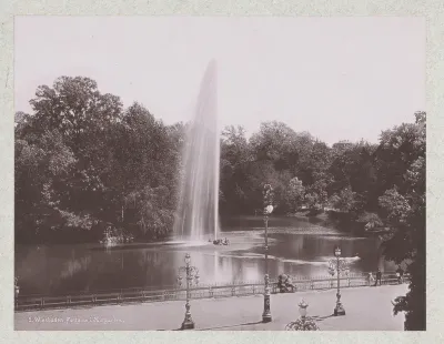 Kurgarten met fontein in Wiesbaden