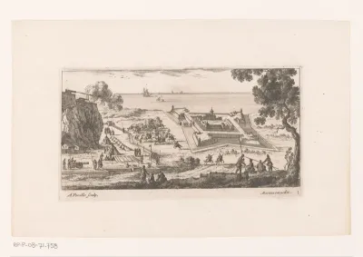Legerkamp bij ommuurde vesting aan zee