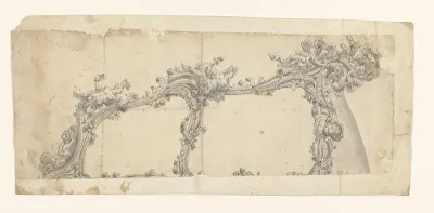 Linker gedeelte (afgesneden) van een rijtuig met figuren, bloemslingers en een verenbos
