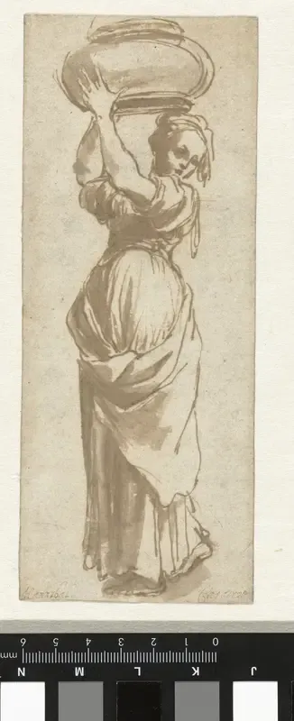 Lopende vrouw met een kom boven haar hoofd