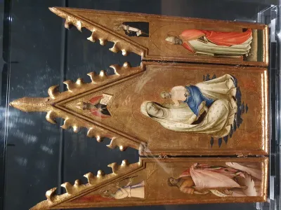 Madonna mit Kind und Heiligen, Verkündigung