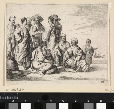 Mannen, vrouwen en kinderen op het strand
