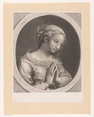 Maria met gevouwen handen