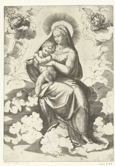 Maria met kind zittend in wolken met twee engelenhoofdjes