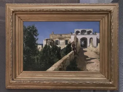 Mediterrane Szene mit junger Frau vor herrschaftlichem Haus
