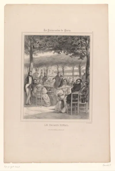 Mensen op een terras bij het Palais-Royal