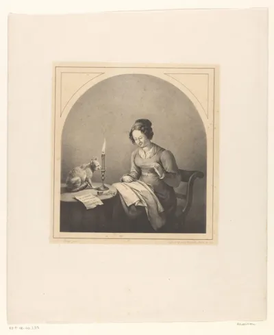 Naaiende vrouw aan tafel