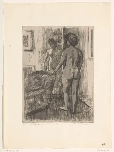 Naakte vrouw, staand voor een spiegel in een atelier