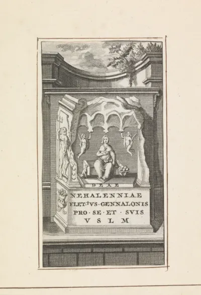 Nehalennia-altaar met gezeten Nehalennia en twee vliegende figuren met palmtakken