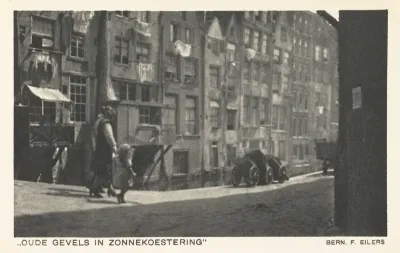 Oude gevels in zonnekoestering