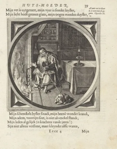 Oude man bij een haardvuur in een interieur