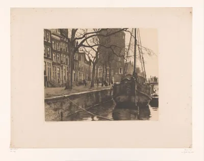 Oude Waal met schip en toren