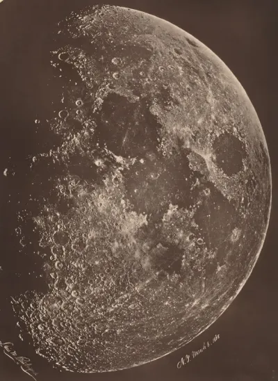 Photographie de la lune a son 1er Quartier