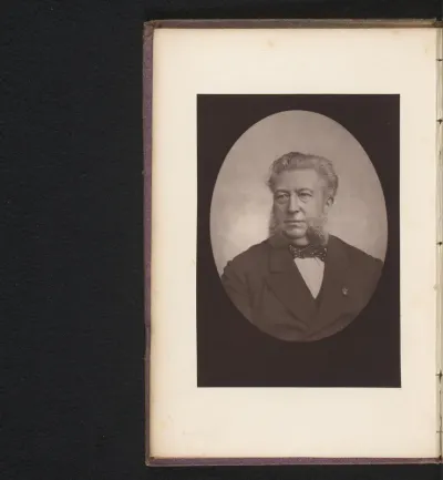 Portret van dominee-dichter J.J.L. ten Kate
