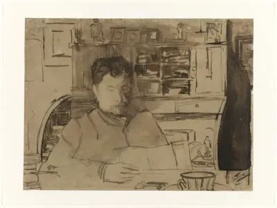 Portret van een lezende man, zittend in een interieur aan een tafel