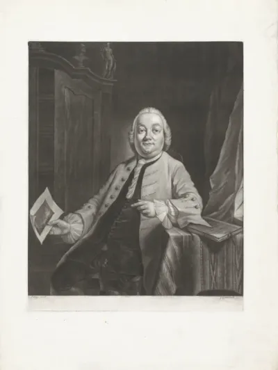 Portret van Simon Fokke met in zijn hand de prent van de plundering van het huis van  Gerrit Hagedooren, 1751