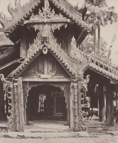 Pugahm Myo: Carved Doorway in Courtyard of Shwe Zeegong Pagoda