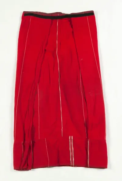 Red wrapskirt with jasmine