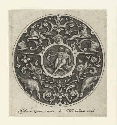 Rond ornament, in een medaillon in het midden zit een paar