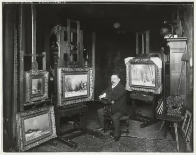 Schilder Louis Apol in zijn atelier in Den Haag