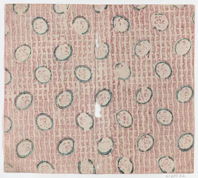 Sheet with curved line and oval pattern