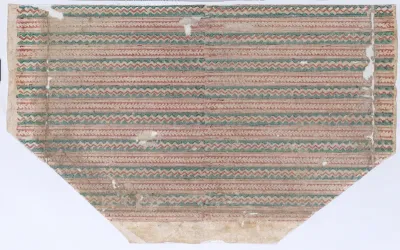 Sheet with red and green zigzag pattern