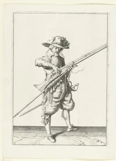 Soldaat die zijn lont van de haan van zijn musket losmaakt