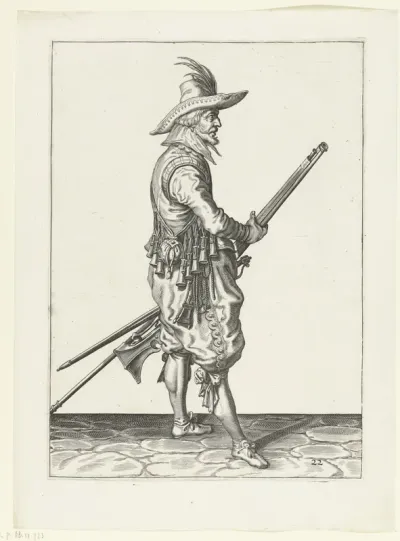 Soldaat die zijn musket met beide handen bij zijn linkerdijbeen vasthoudt