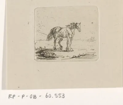 Staand paard in een landschap