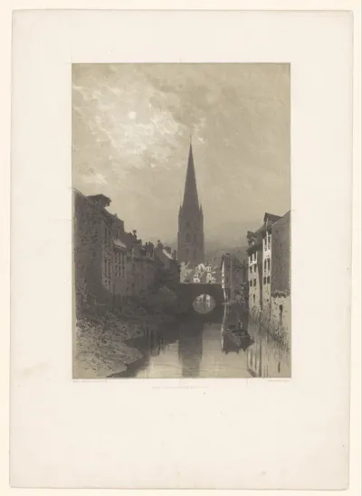 Stad met rivier en kerktoren in het maanlicht