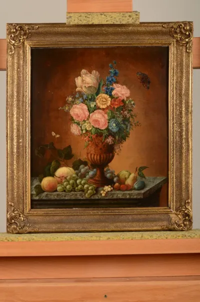 Stilleven met fruit en bloemen in vaas