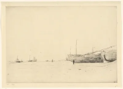 Strandgezicht met boten op het strand en in de zee