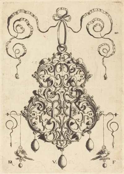 Strapwork Pendant with Two Birds as Earrings at Left and Right