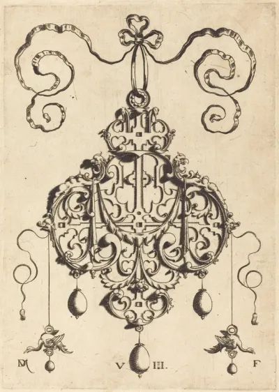 Strapwork Pendant with Two Eagles as Earringsat Left and Right