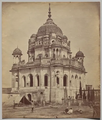 The Tomb of Saadat Ali in the Kaiserbagh Palace