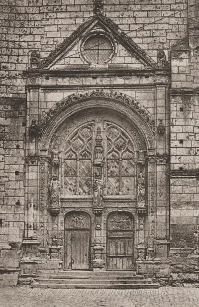 Tours, Portail de L'Église Saint Symphorien (Tours, Entry of the Church of Saint Symphorien)