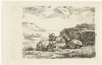Twee schapen en een ram liggend naast een heuvel