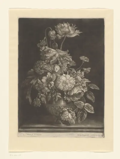Vaas met bloemen en een vlinder