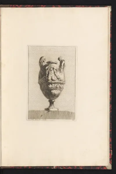 Vaas met mascarons en een meerman onder een guirlande