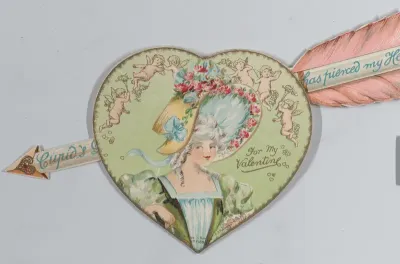 Valentine - Mechanical - Heart with arrow opens, image of a woman